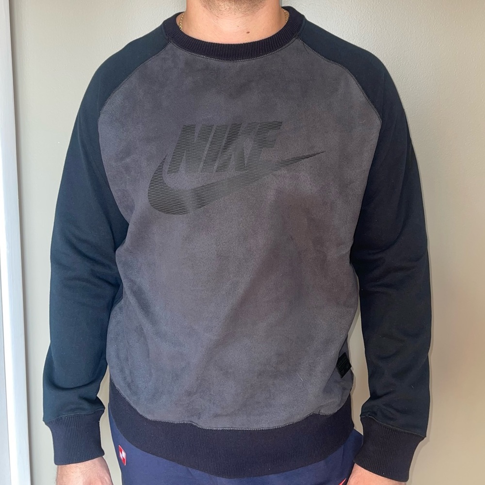RARE CR-7 Nike AW77 Men’s Crew Neck